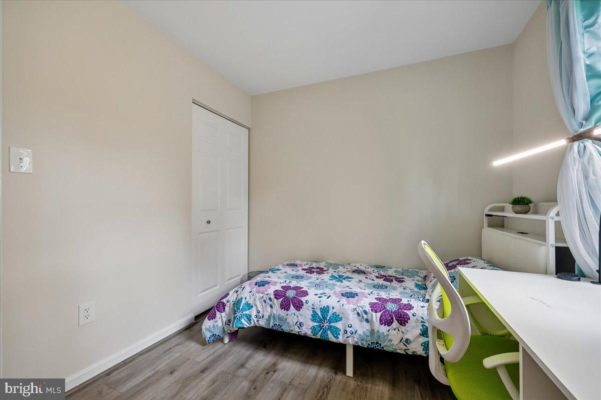VILL AT MANCHESTER FARMS - Residential
