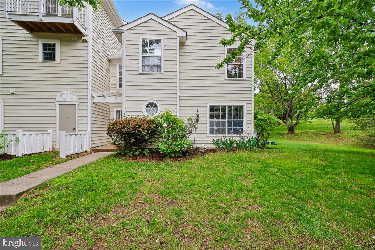 VILL AT MANCHESTER FARMS - Residential