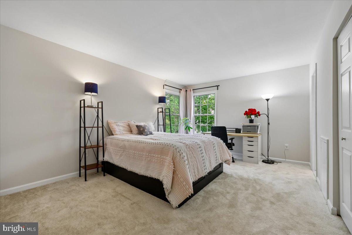 VILL AT MANCHESTER FARMS - Residential