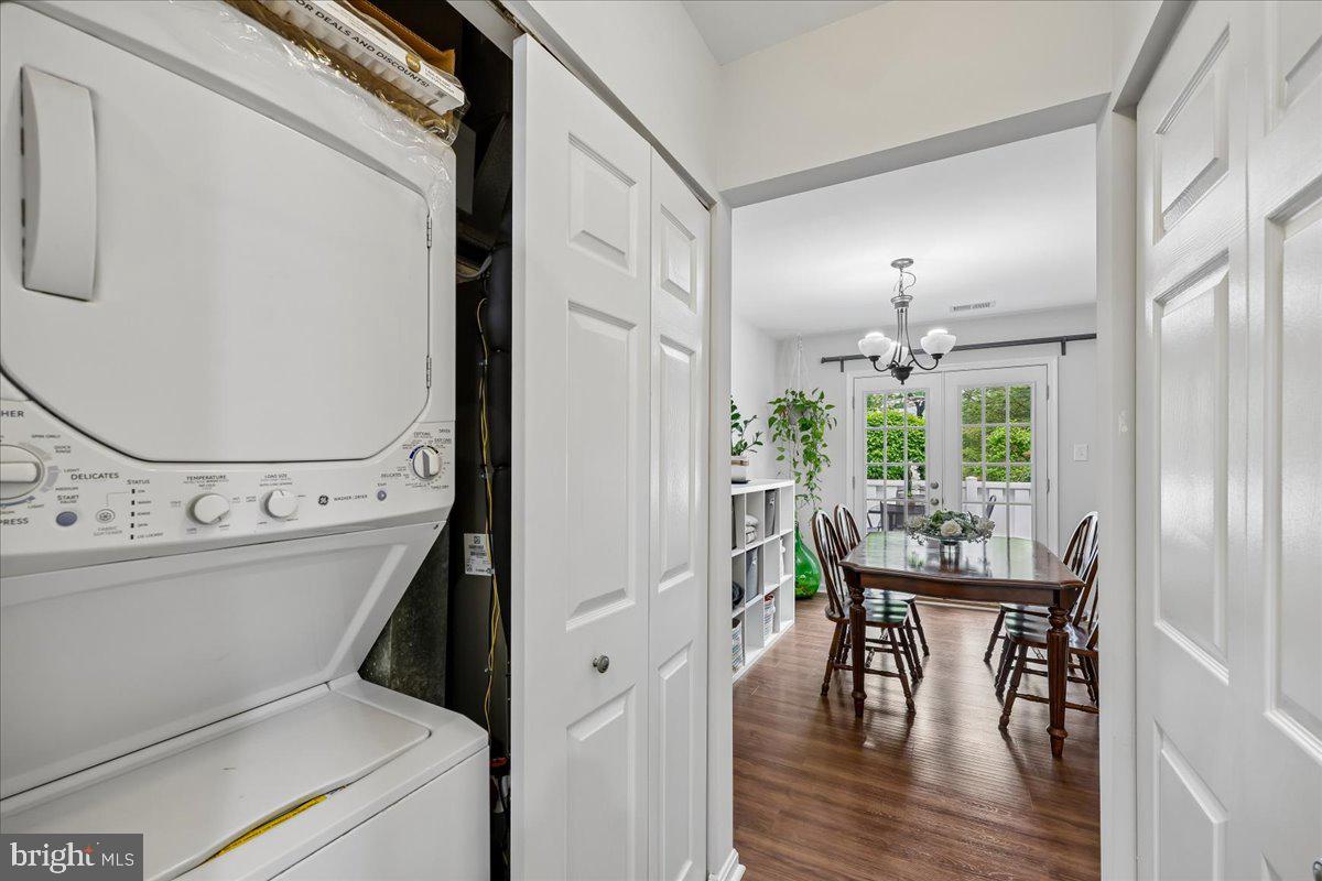 VILL AT MANCHESTER FARMS - Residential