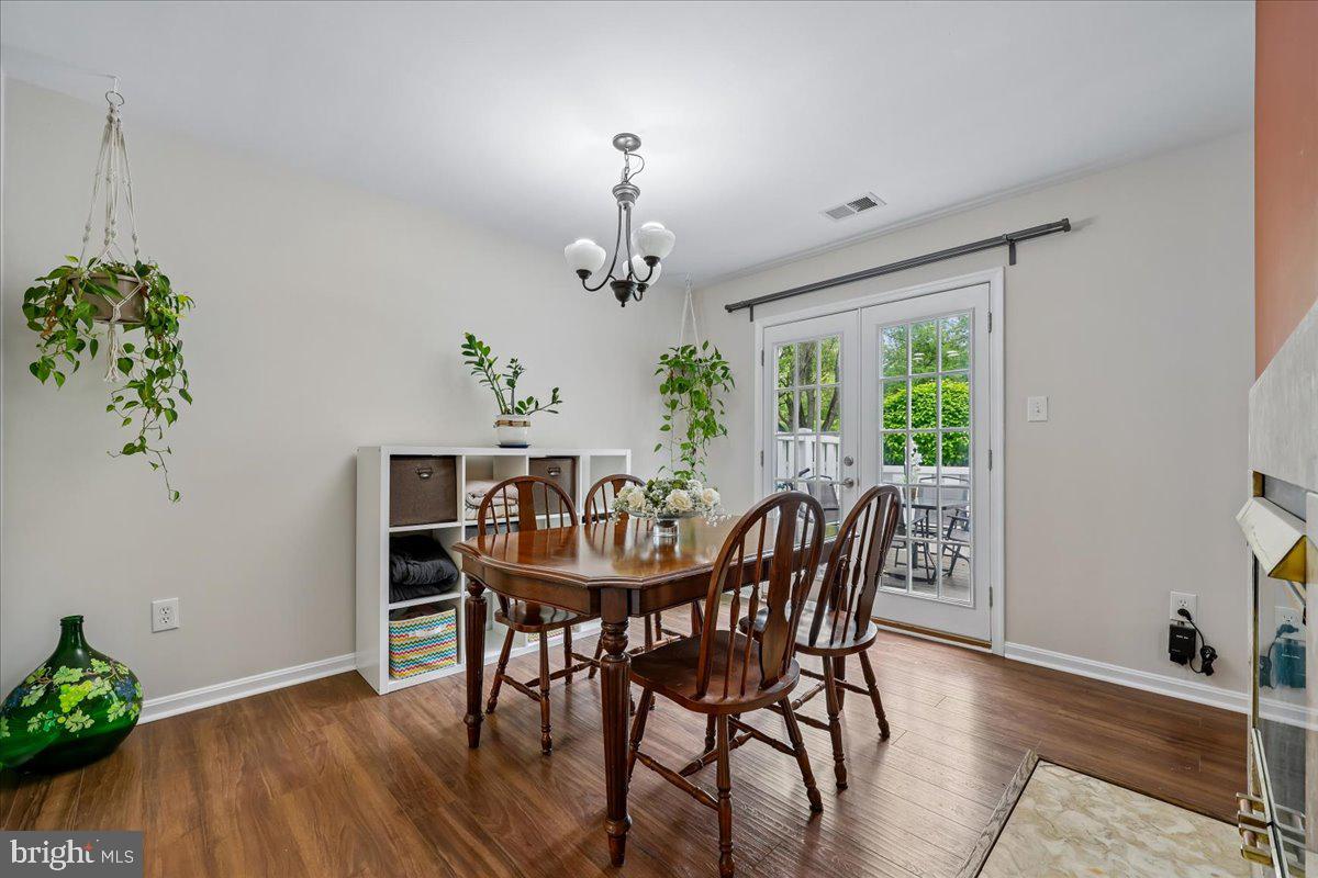 VILL AT MANCHESTER FARMS - Residential
