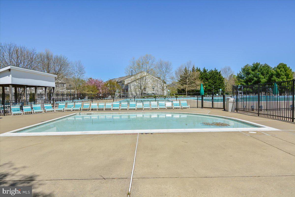 VILL AT MANCHESTER FARMS - Residential