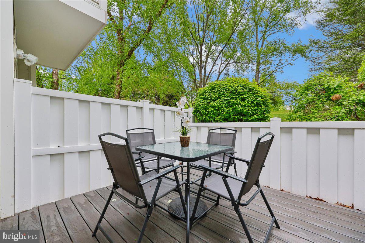 VILL AT MANCHESTER FARMS - Residential