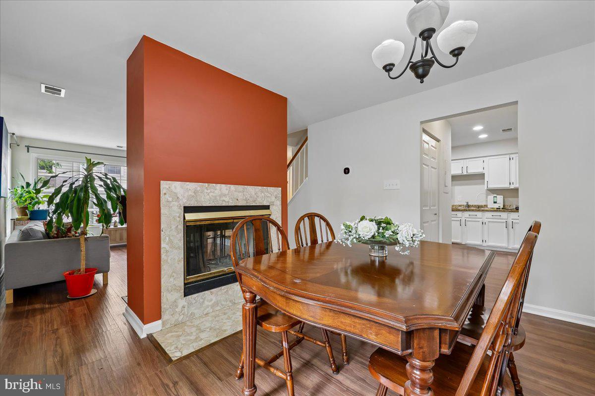 VILL AT MANCHESTER FARMS - Residential