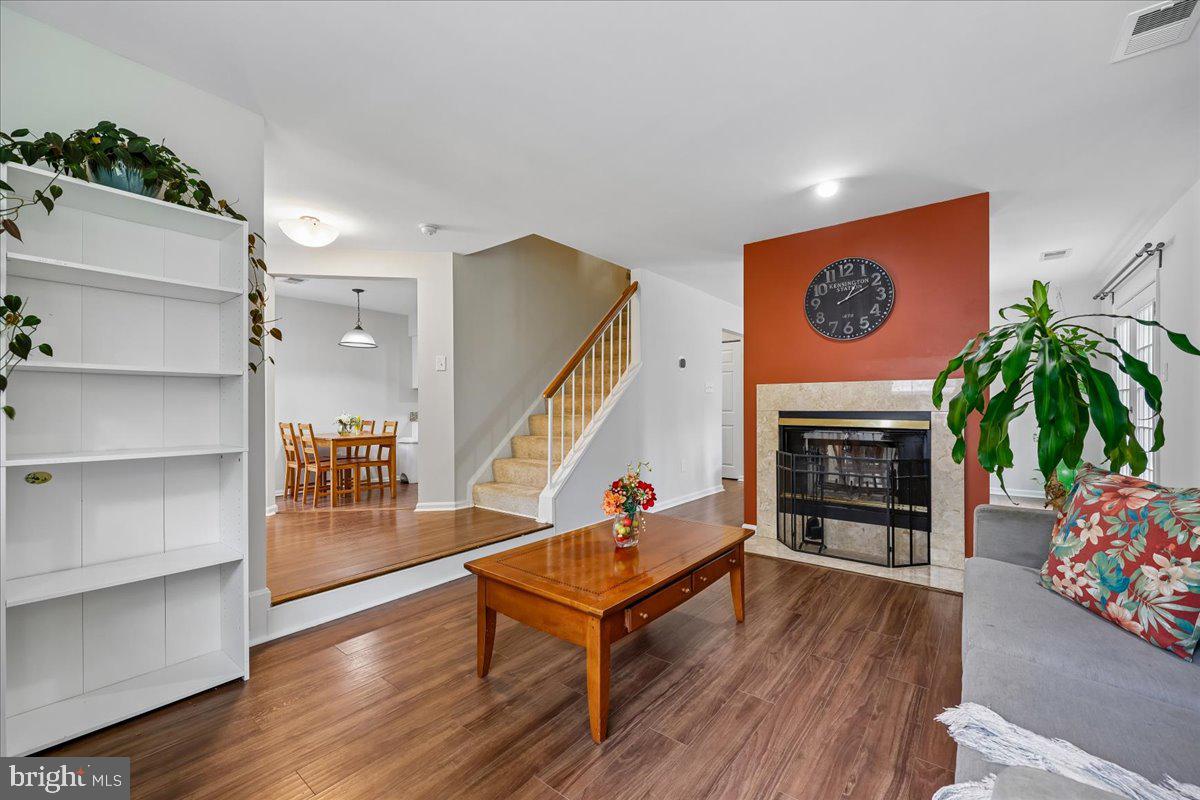 VILL AT MANCHESTER FARMS - Residential