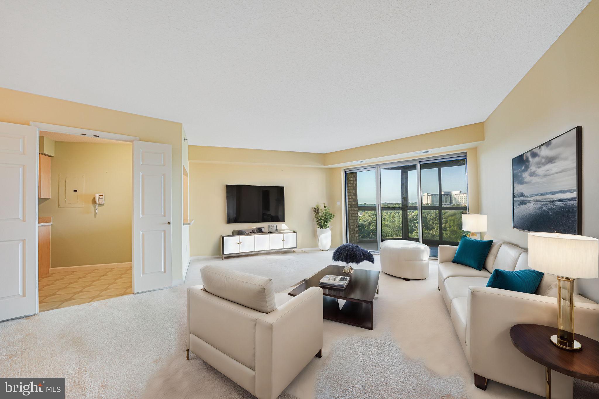 LANSDOWNE WOODS - Residential