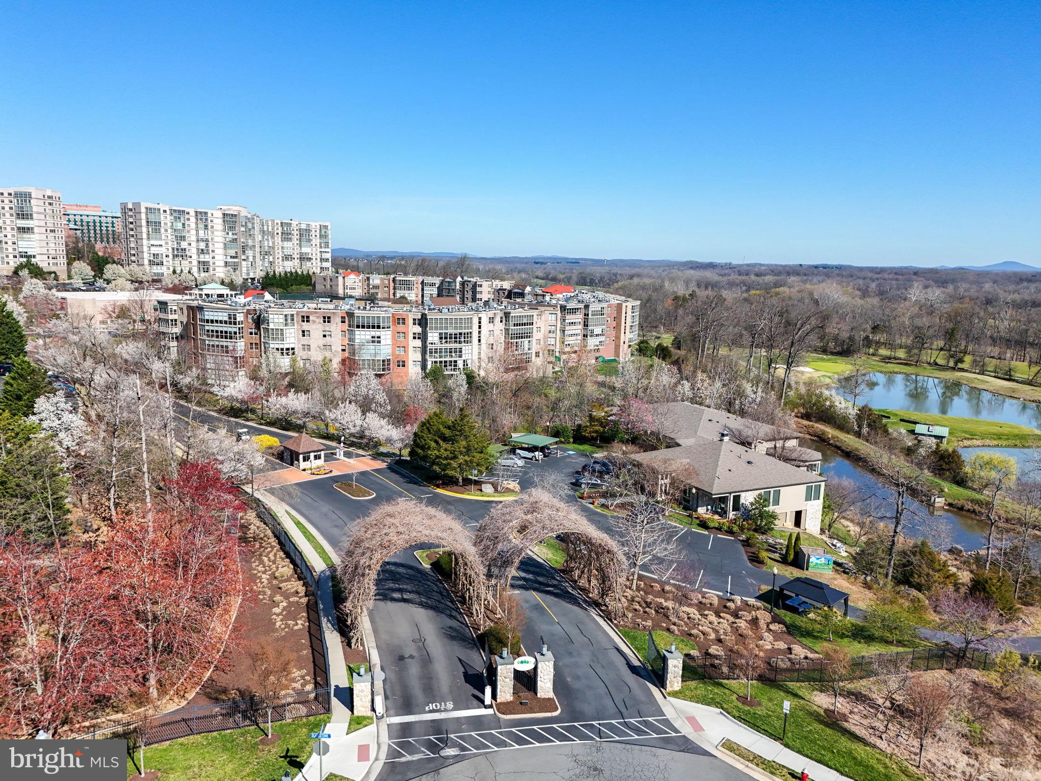 LANSDOWNE WOODS - Residential