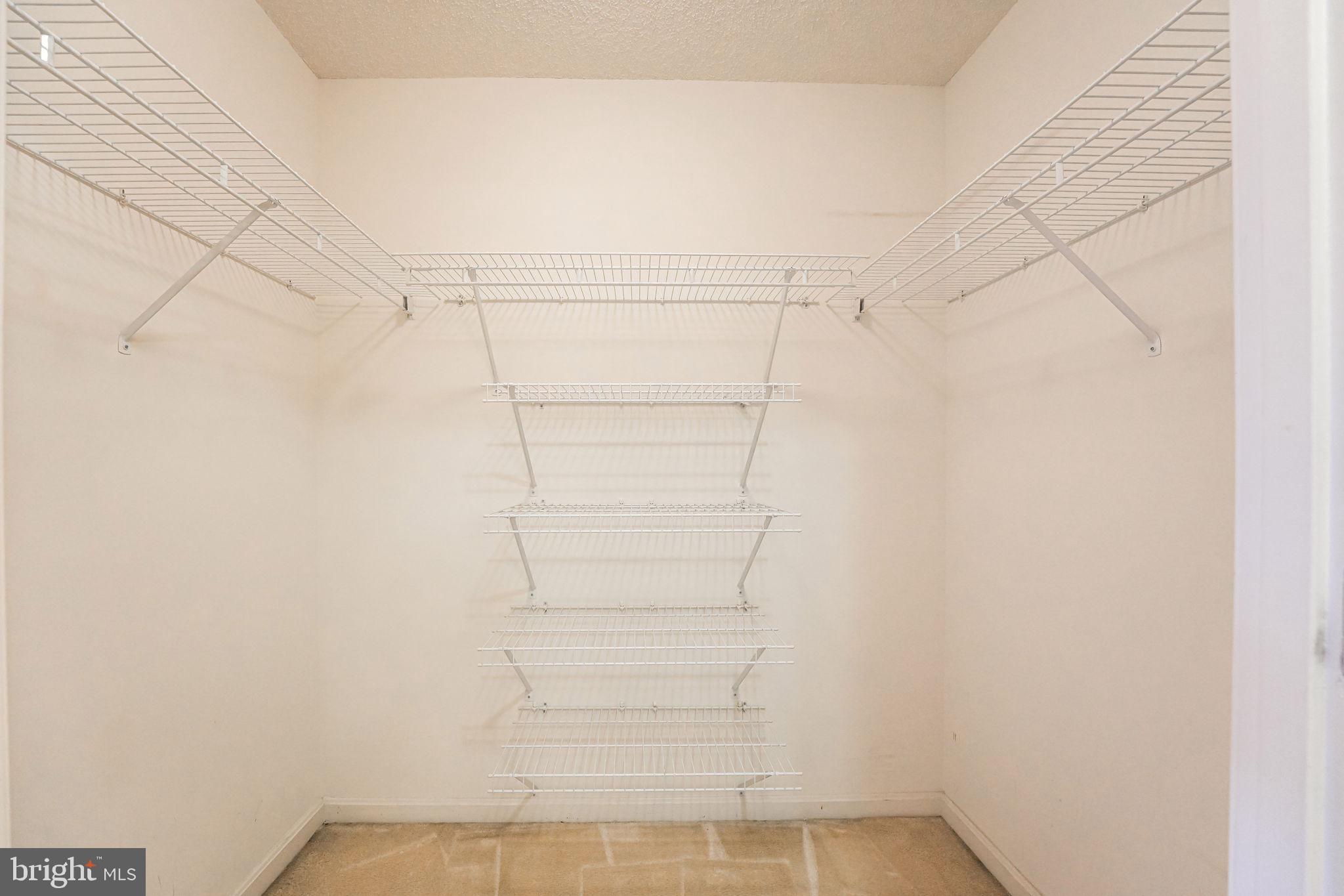 LANSDOWNE WOODS - Residential