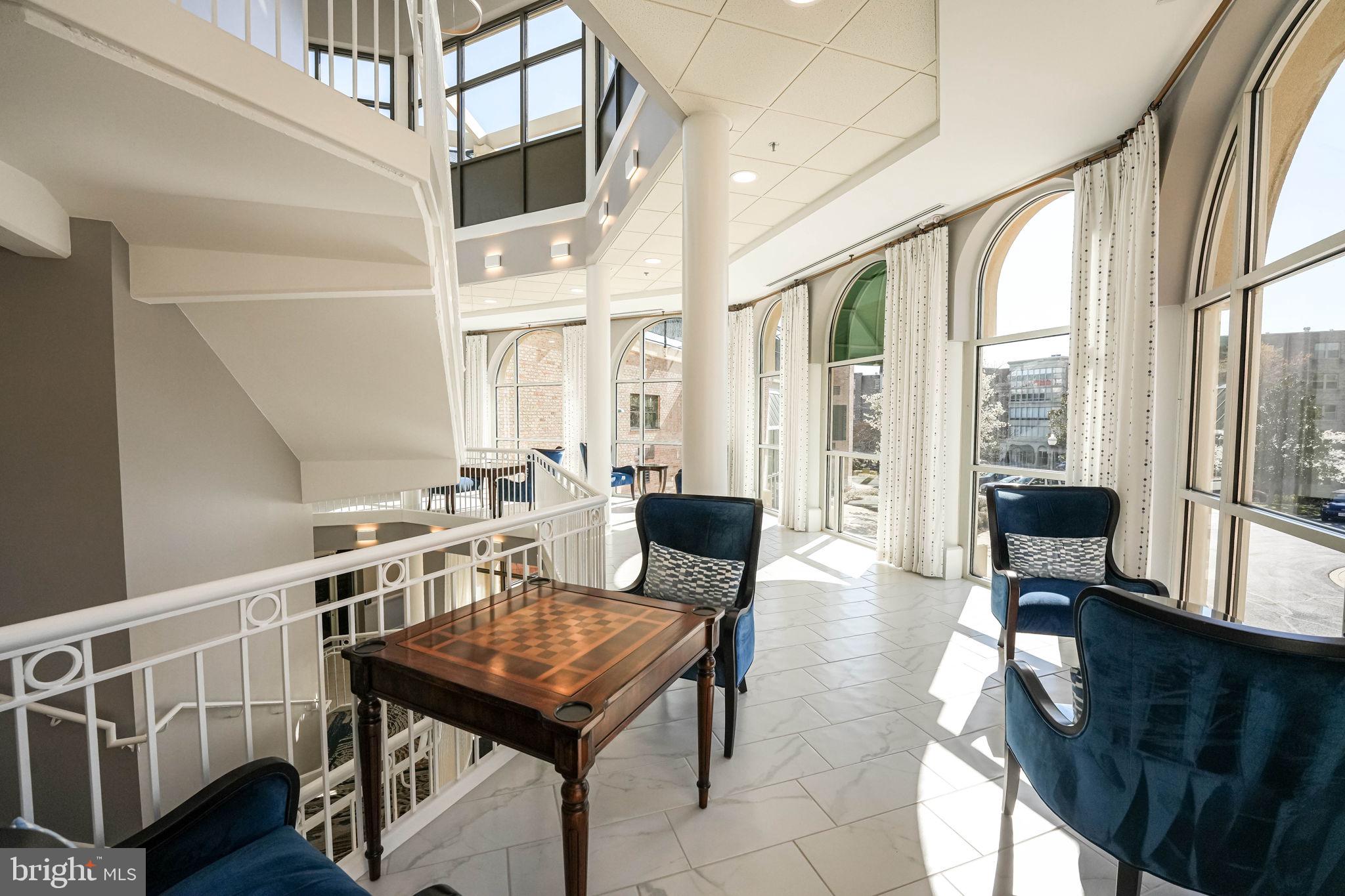 LANSDOWNE WOODS - Residential