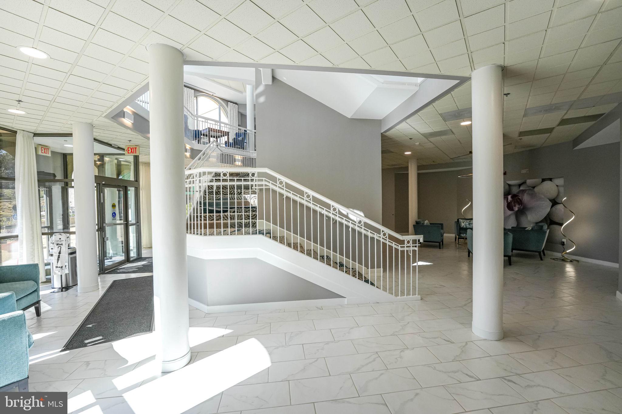 LANSDOWNE WOODS - Residential