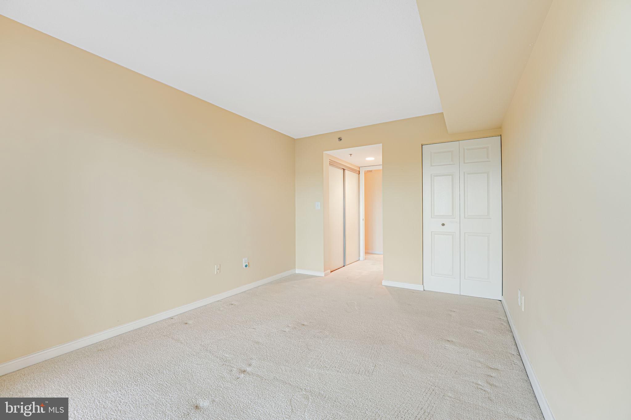 LANSDOWNE WOODS - Residential