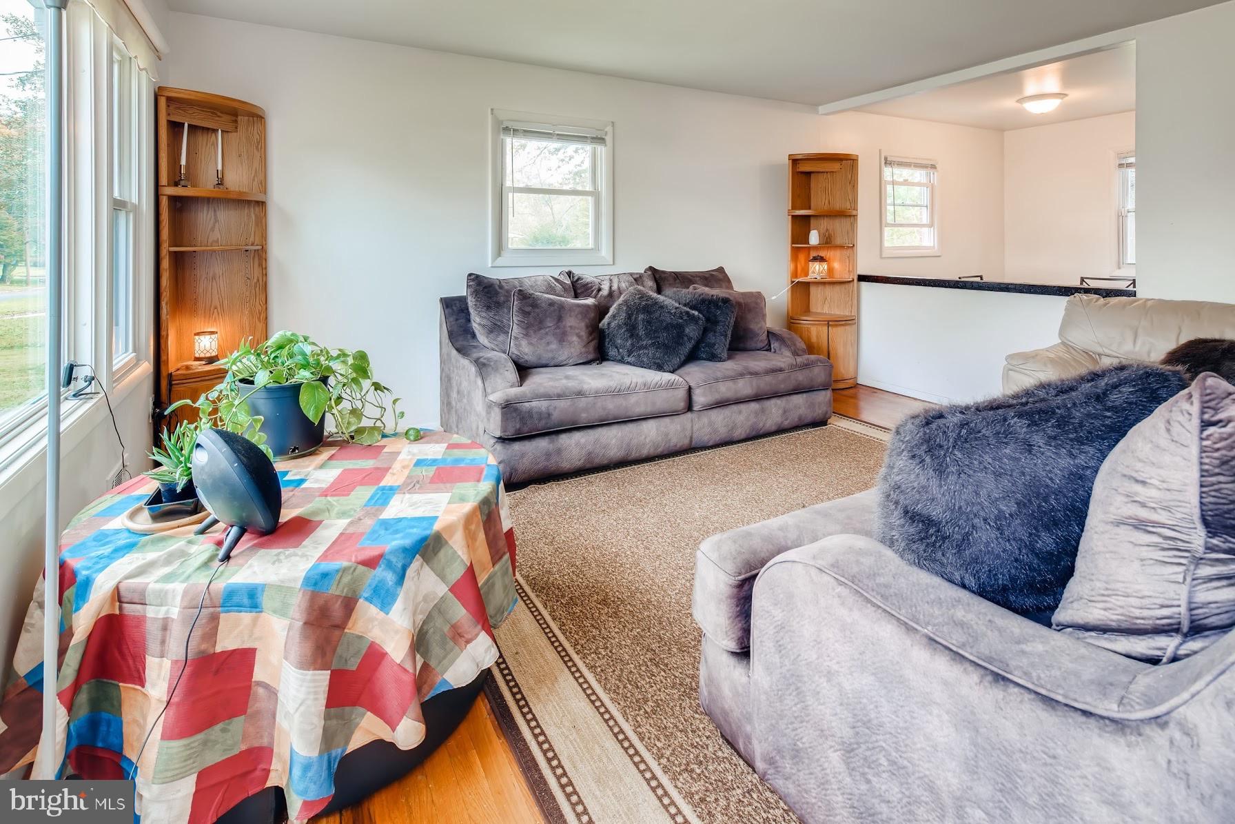 DEN LEE ACRES - Residential