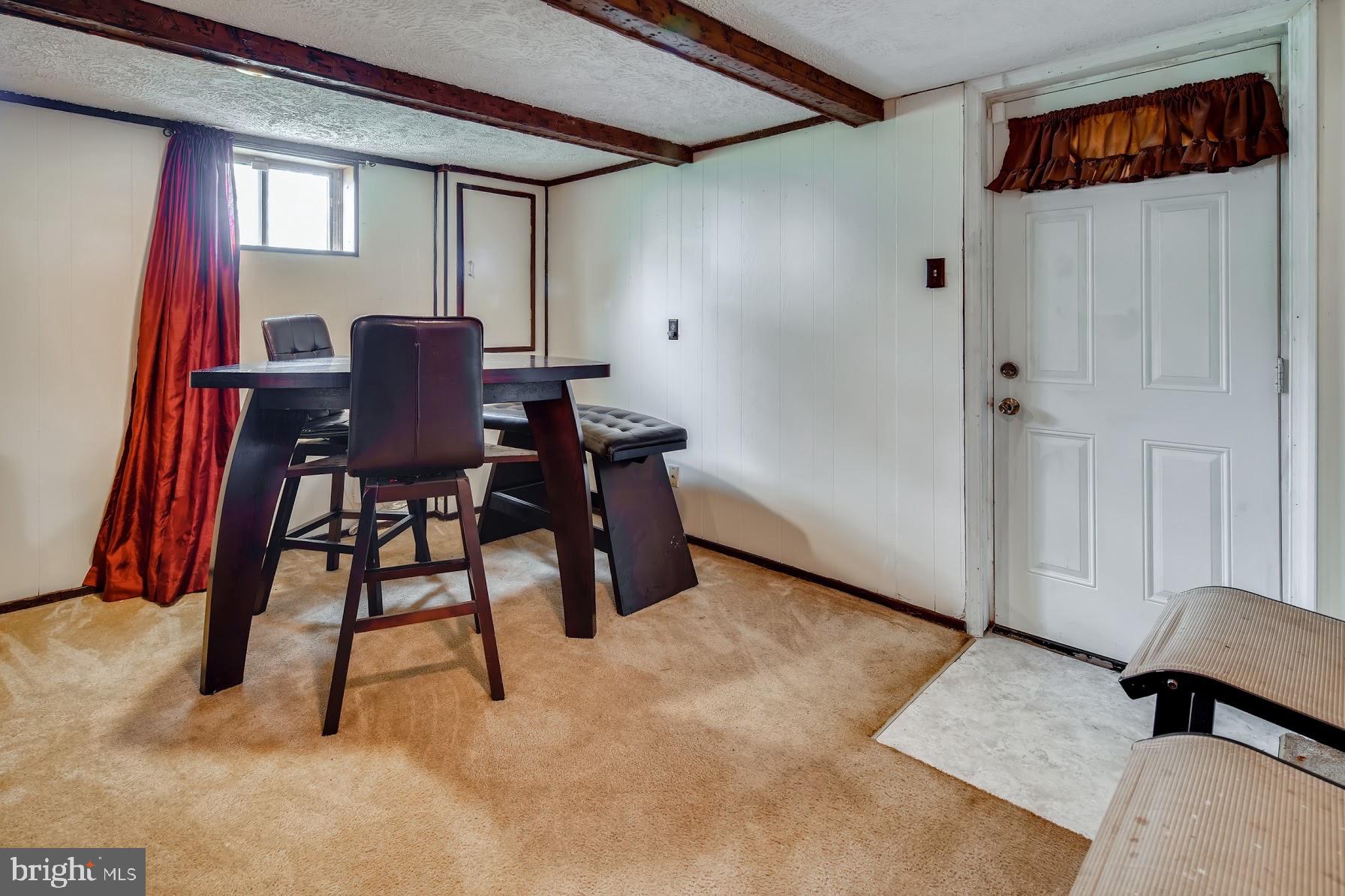 DEN LEE ACRES - Residential