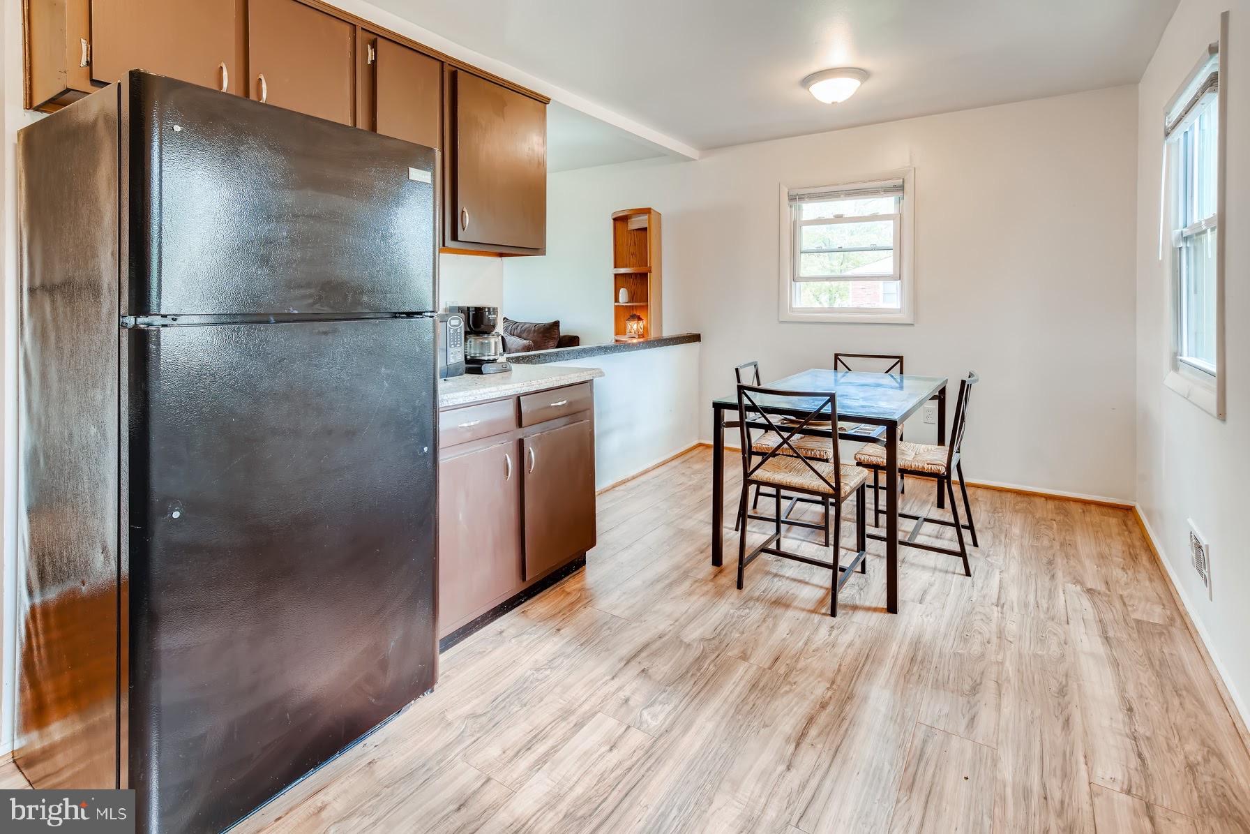 DEN LEE ACRES - Residential