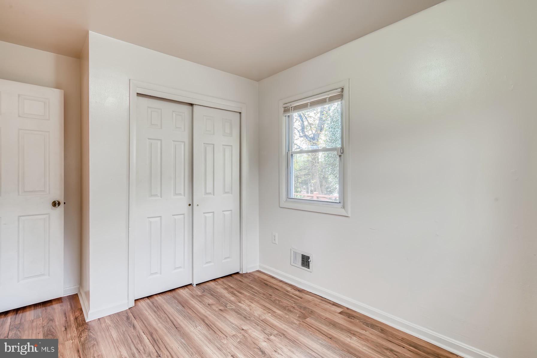 DEN LEE ACRES - Residential