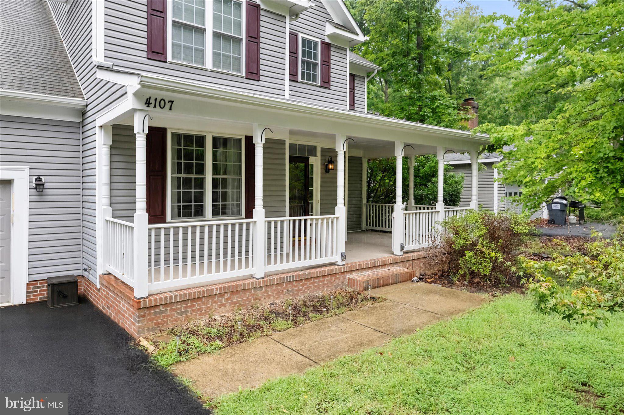 4107 LAKEVIEW PARKWAY