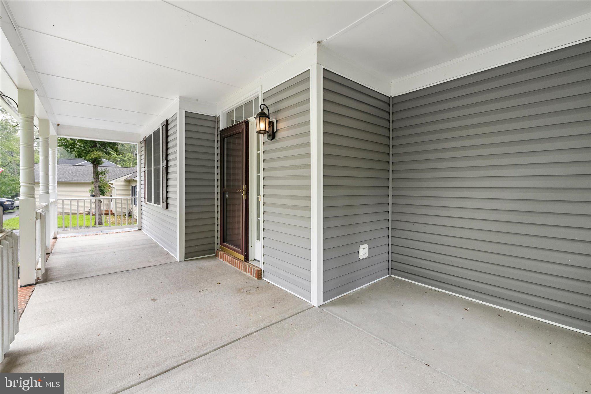 4107 LAKEVIEW PARKWAY