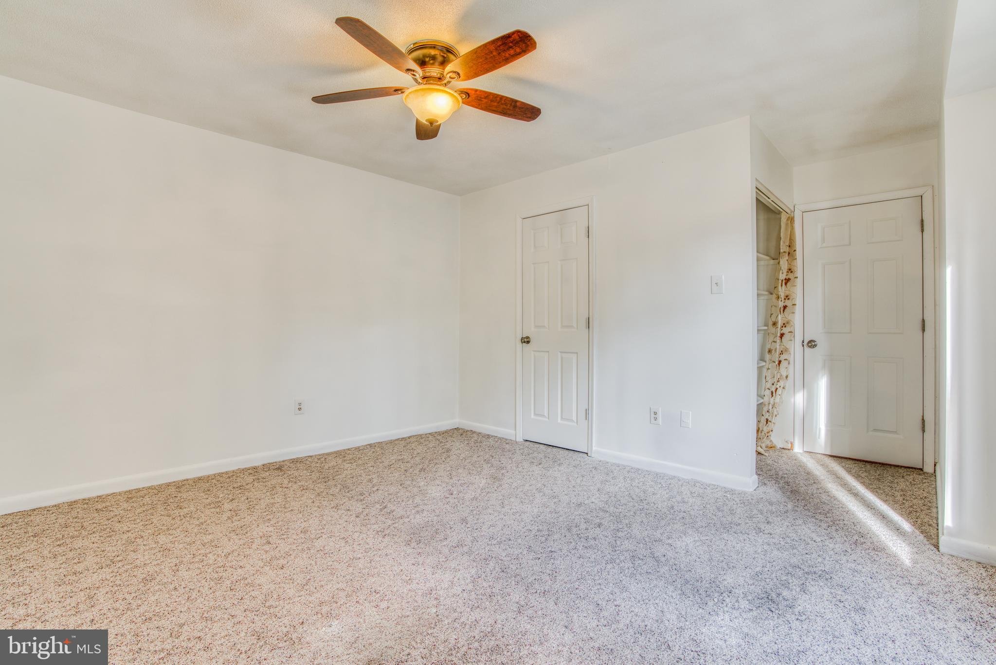 LONG REACH KNOLLS - Residential