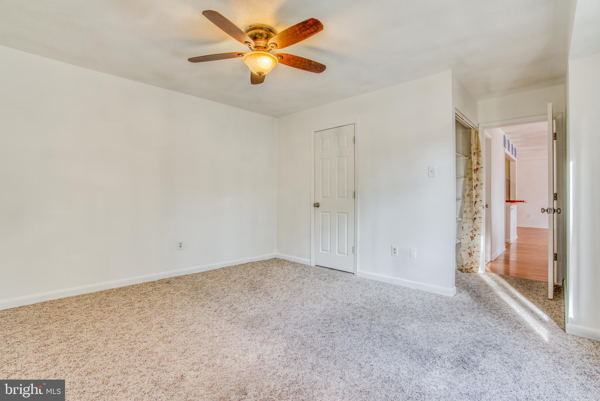 LONG REACH KNOLLS - Residential