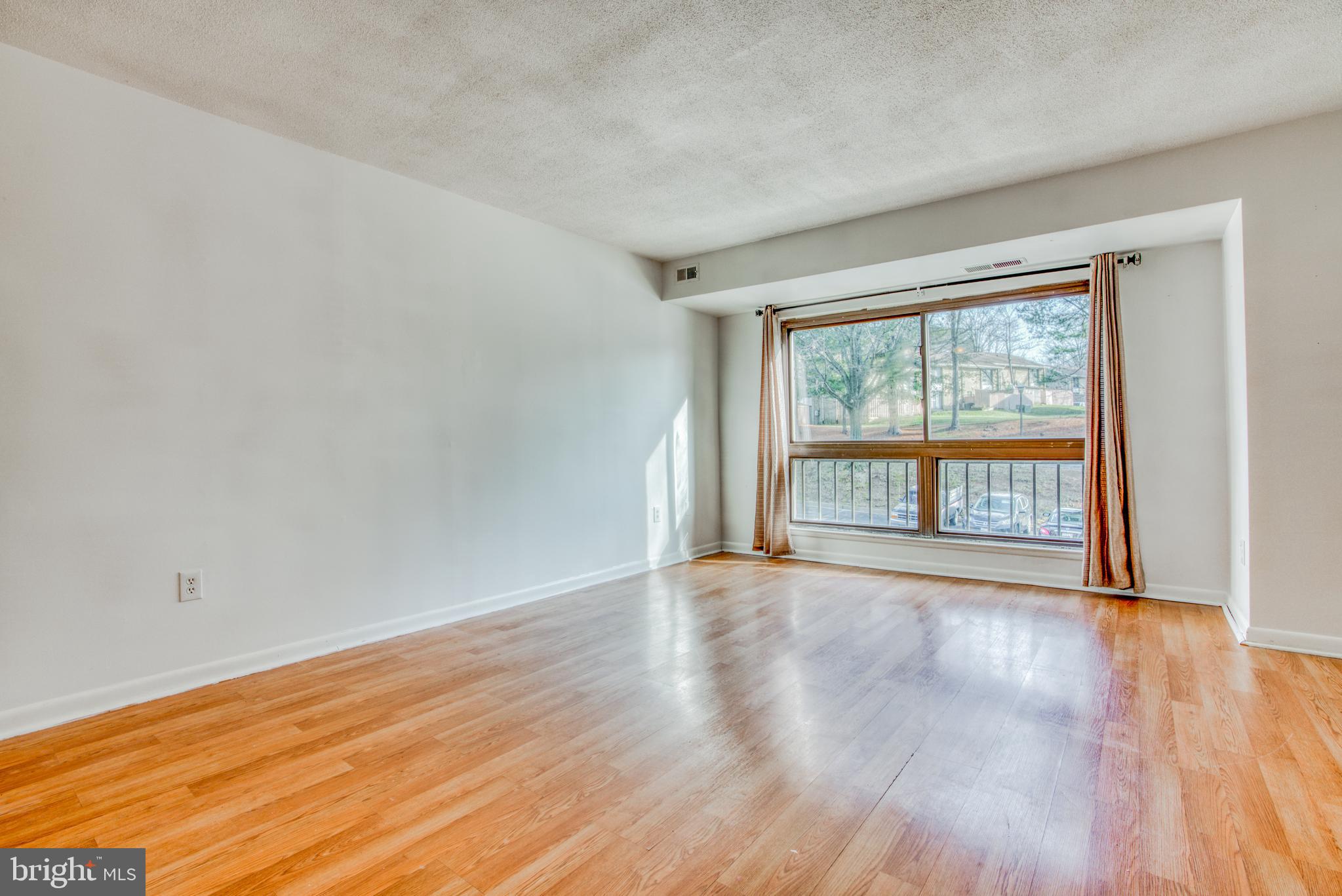 LONG REACH KNOLLS - Residential