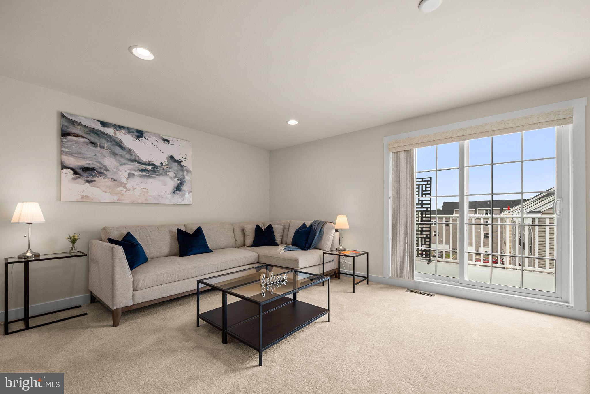 WATERSIDE - Residential