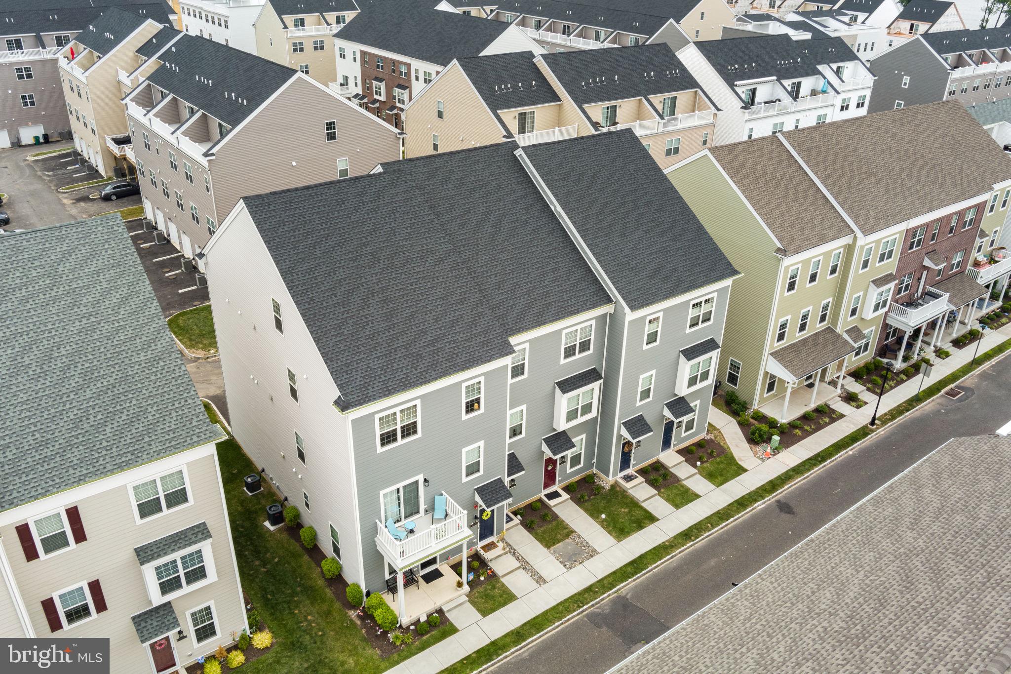 WATERSIDE - Residential