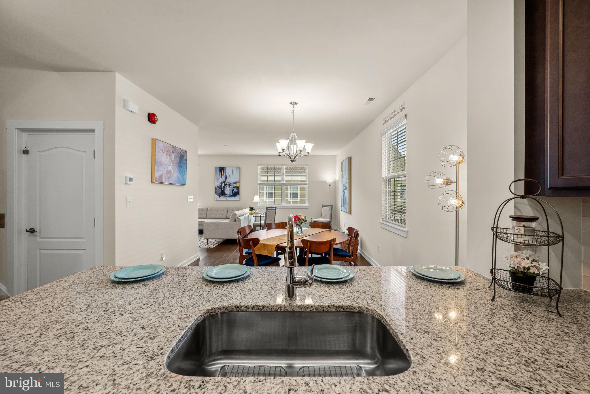 WATERSIDE - Residential