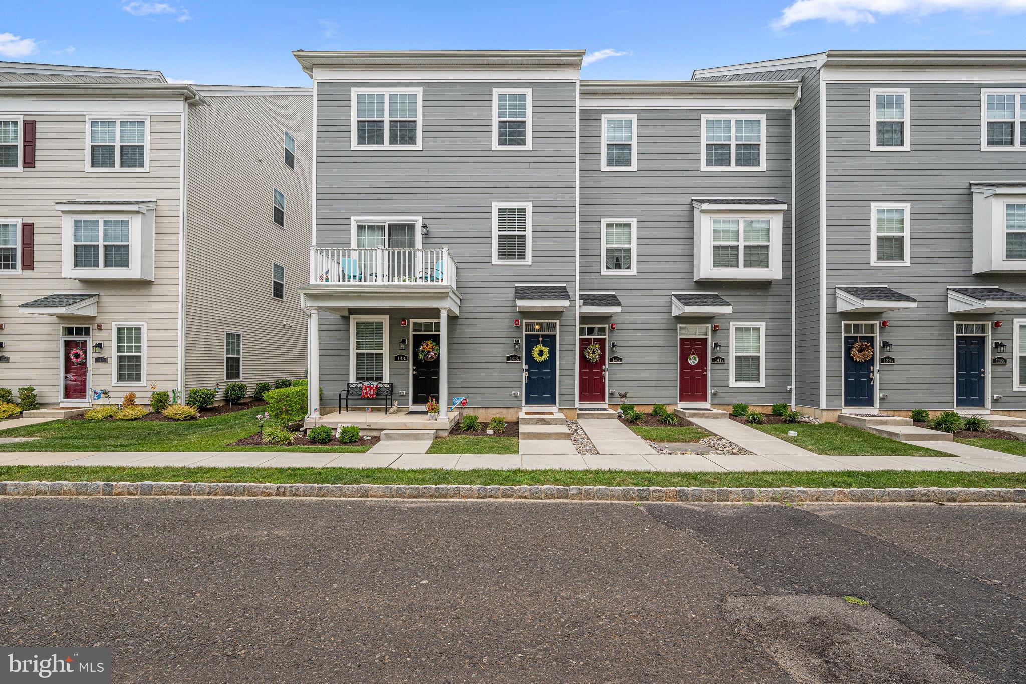 WATERSIDE - Residential