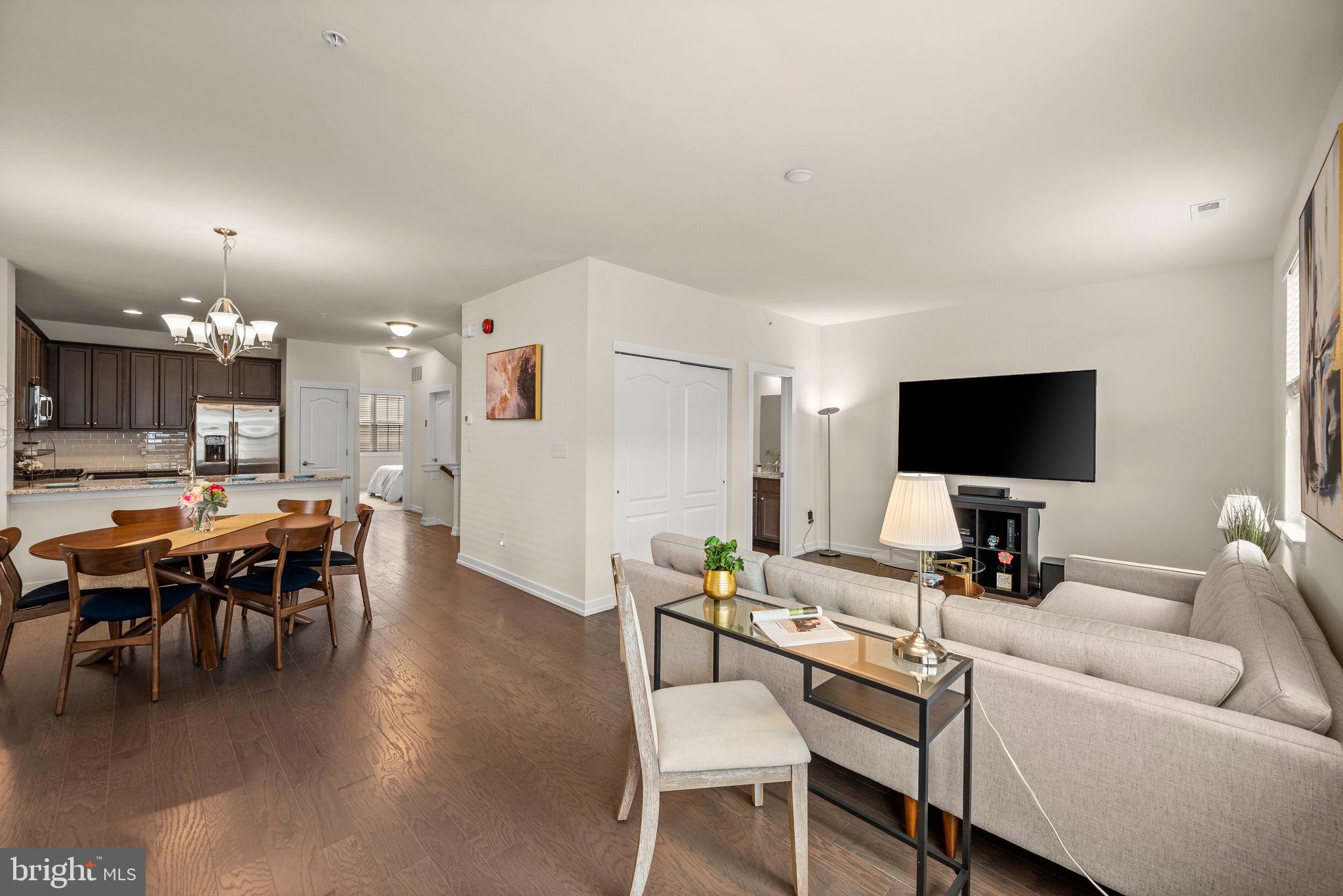 WATERSIDE - Residential