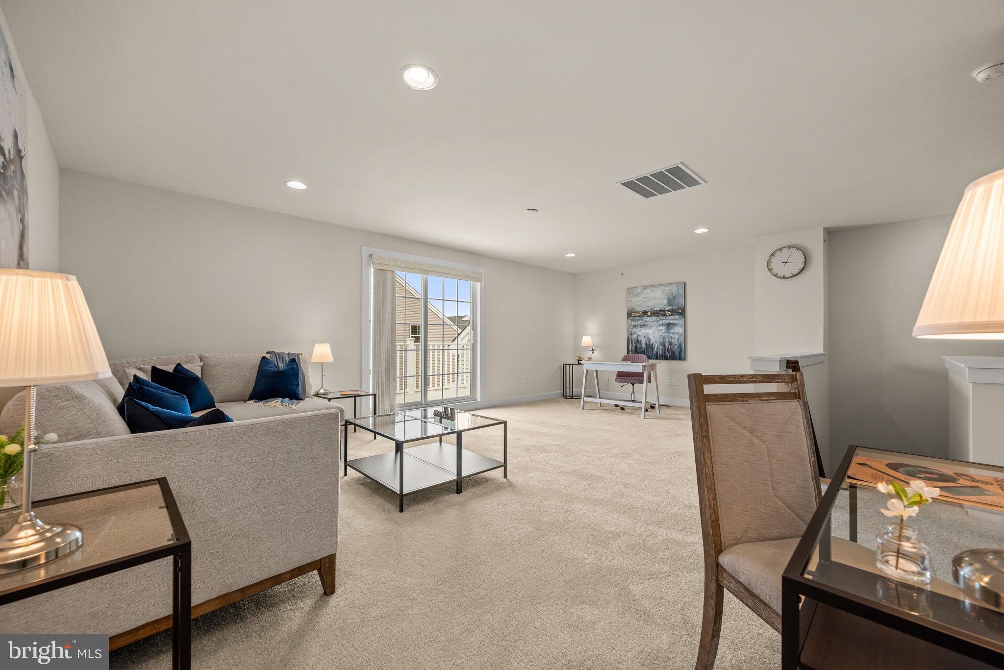 WATERSIDE - Residential