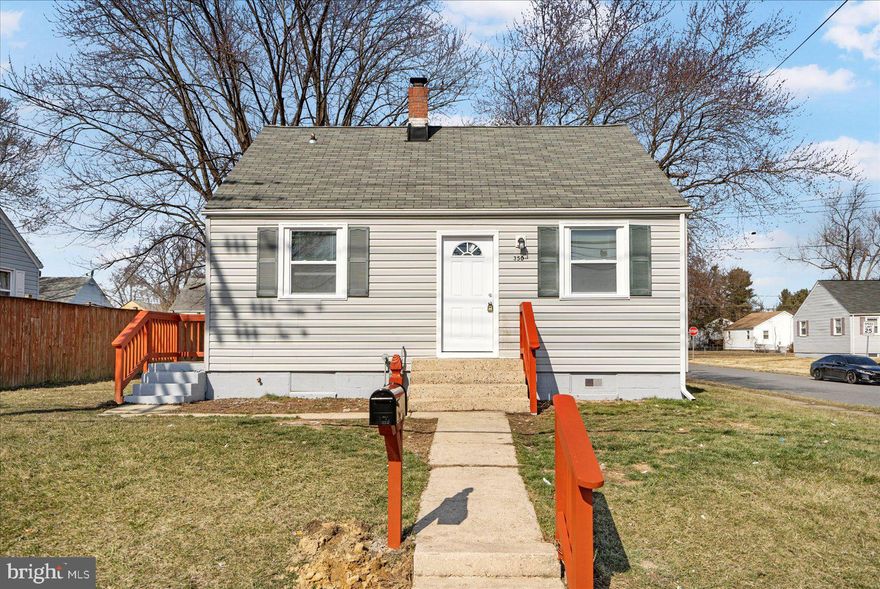 Welcome Home to 350 Old Post Road.  This Beautifully updated single family home has the space you need to create a life you desire.  Boasting an array of sleek finishes throughout, this 2 Bedroom 1 Bathroom home has so much to offer.  Offering a spacious living room, kitchen, 2 spacious bedrooms and full bathroom.  Kitchen boasts S/S appliances, white shaker cabinets, quartz counters and MORE!  Bathroom has all new ceramic tile and all new fixtures.  Book your private showing today before it's gone!!