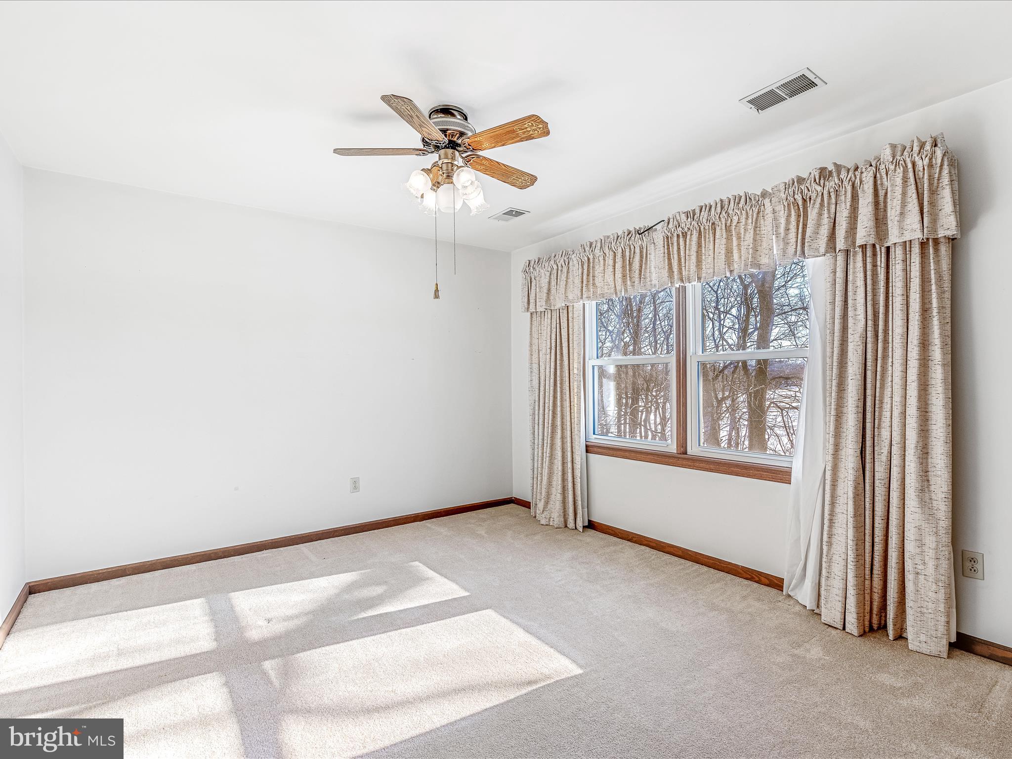 WOODBRIER MANOR - Residential