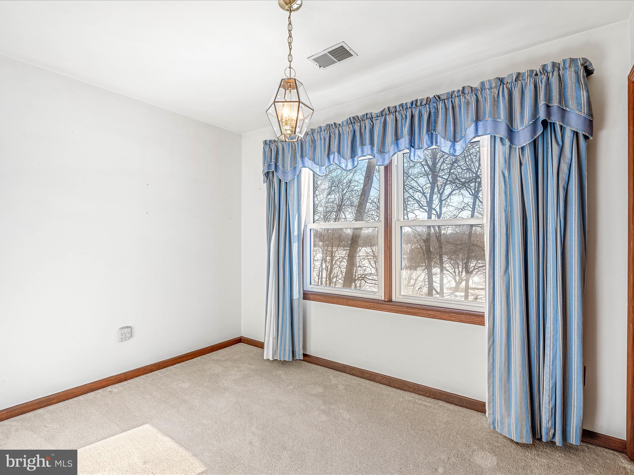 WOODBRIER MANOR - Residential