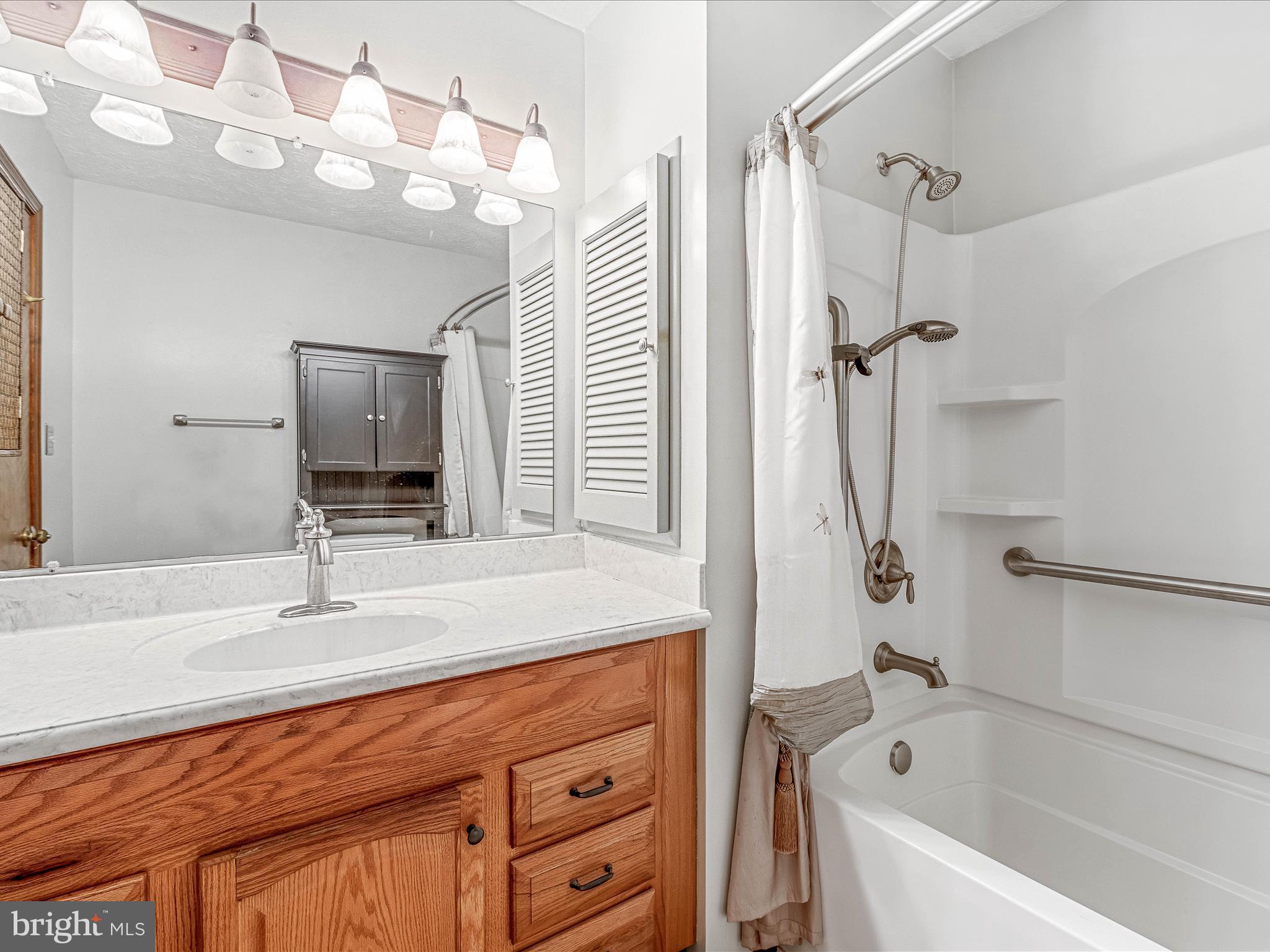 WOODBRIER MANOR - Residential