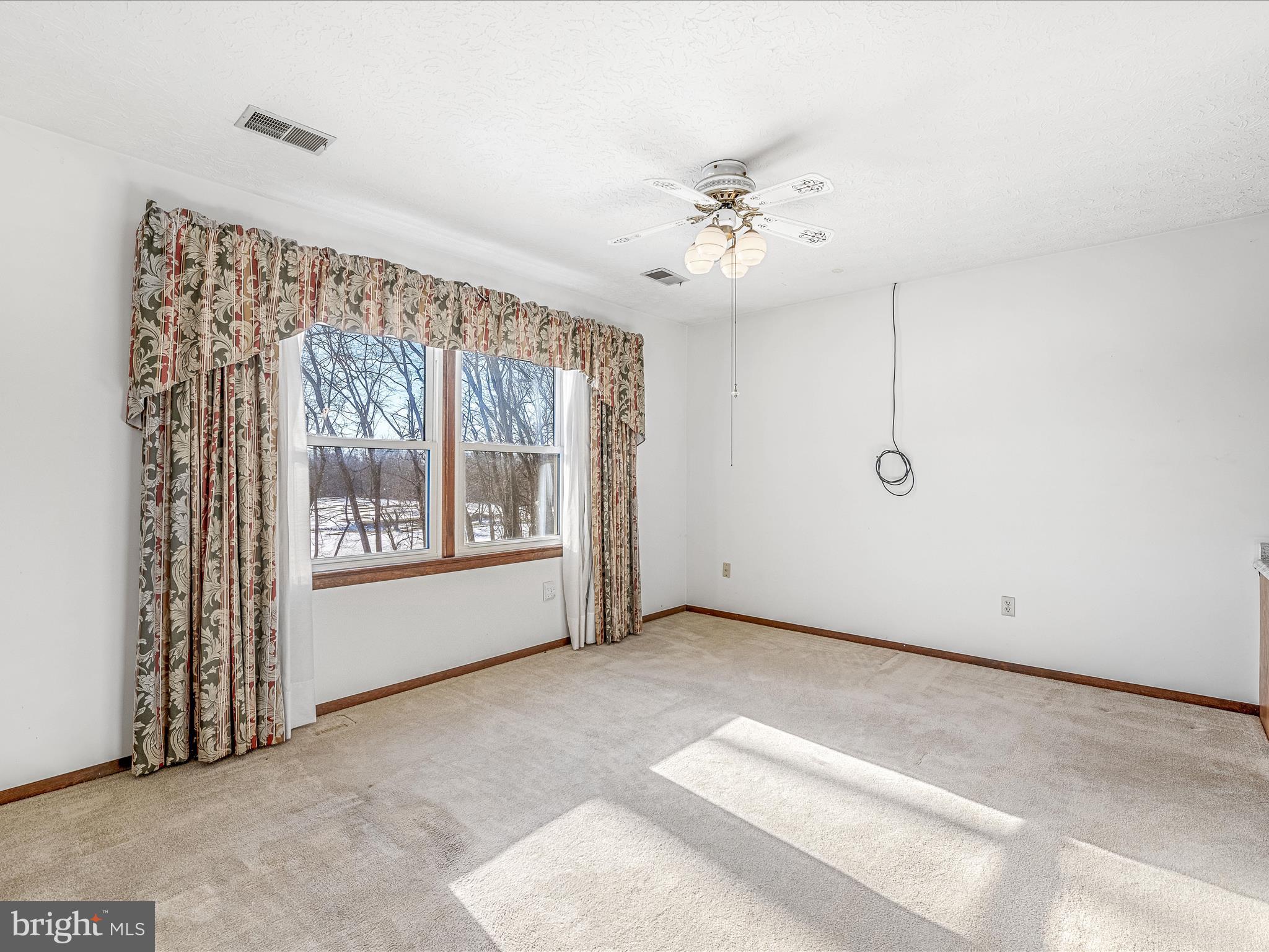 WOODBRIER MANOR - Residential