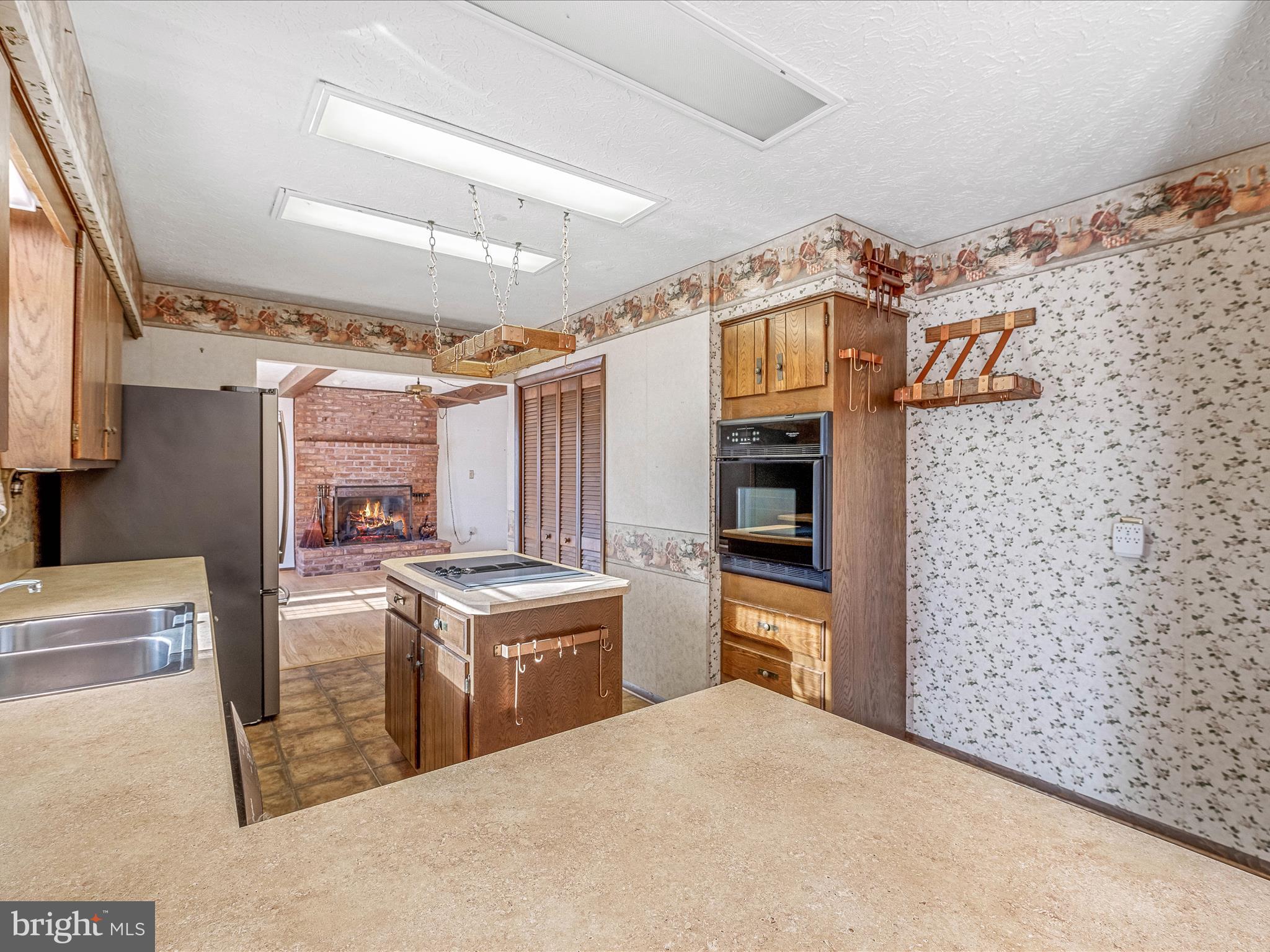 WOODBRIER MANOR - Residential