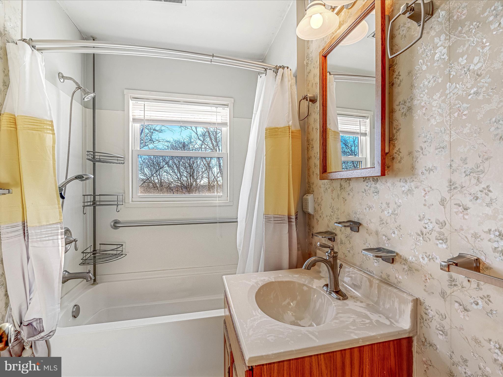 WOODBRIER MANOR - Residential