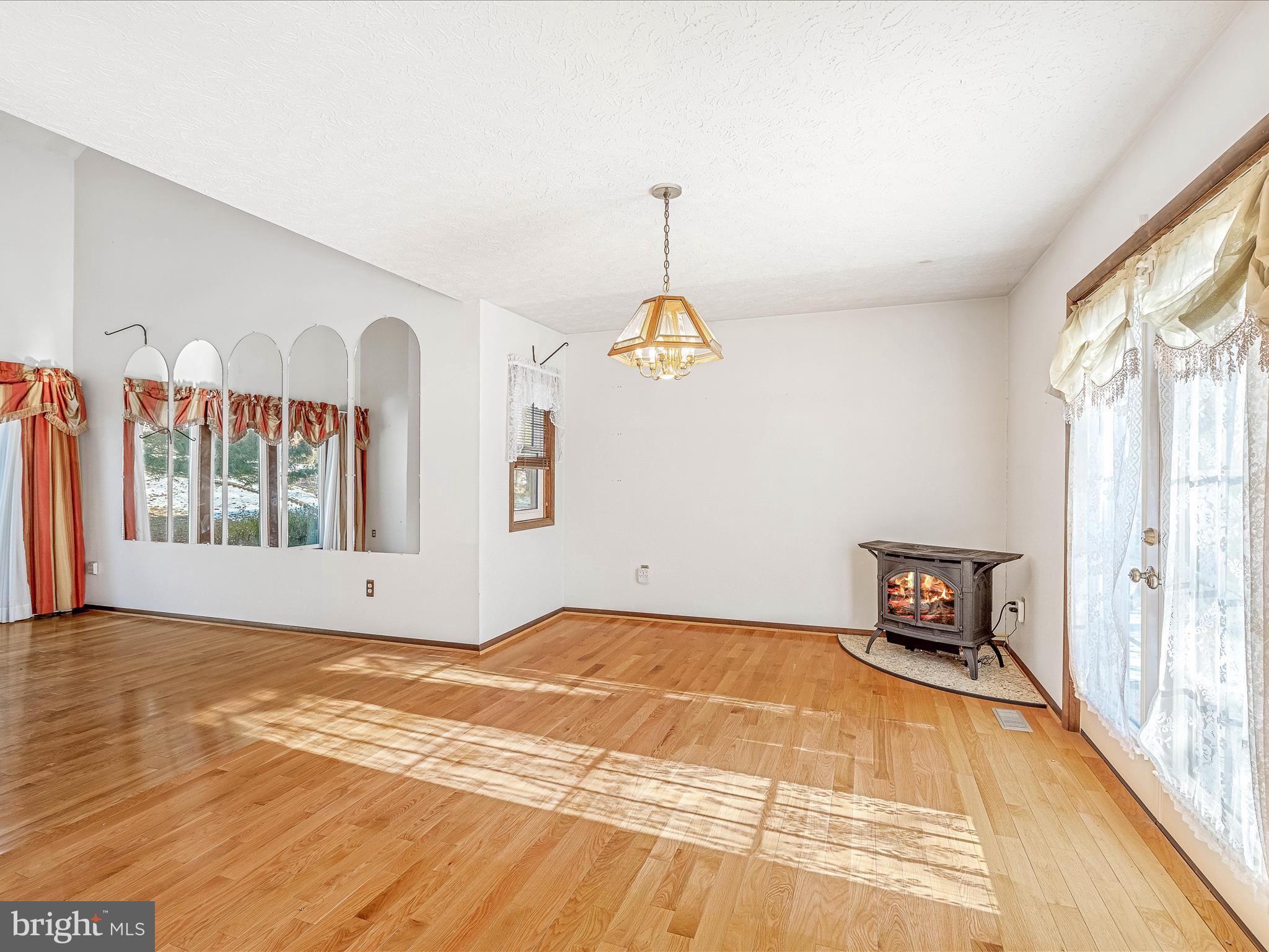 WOODBRIER MANOR - Residential