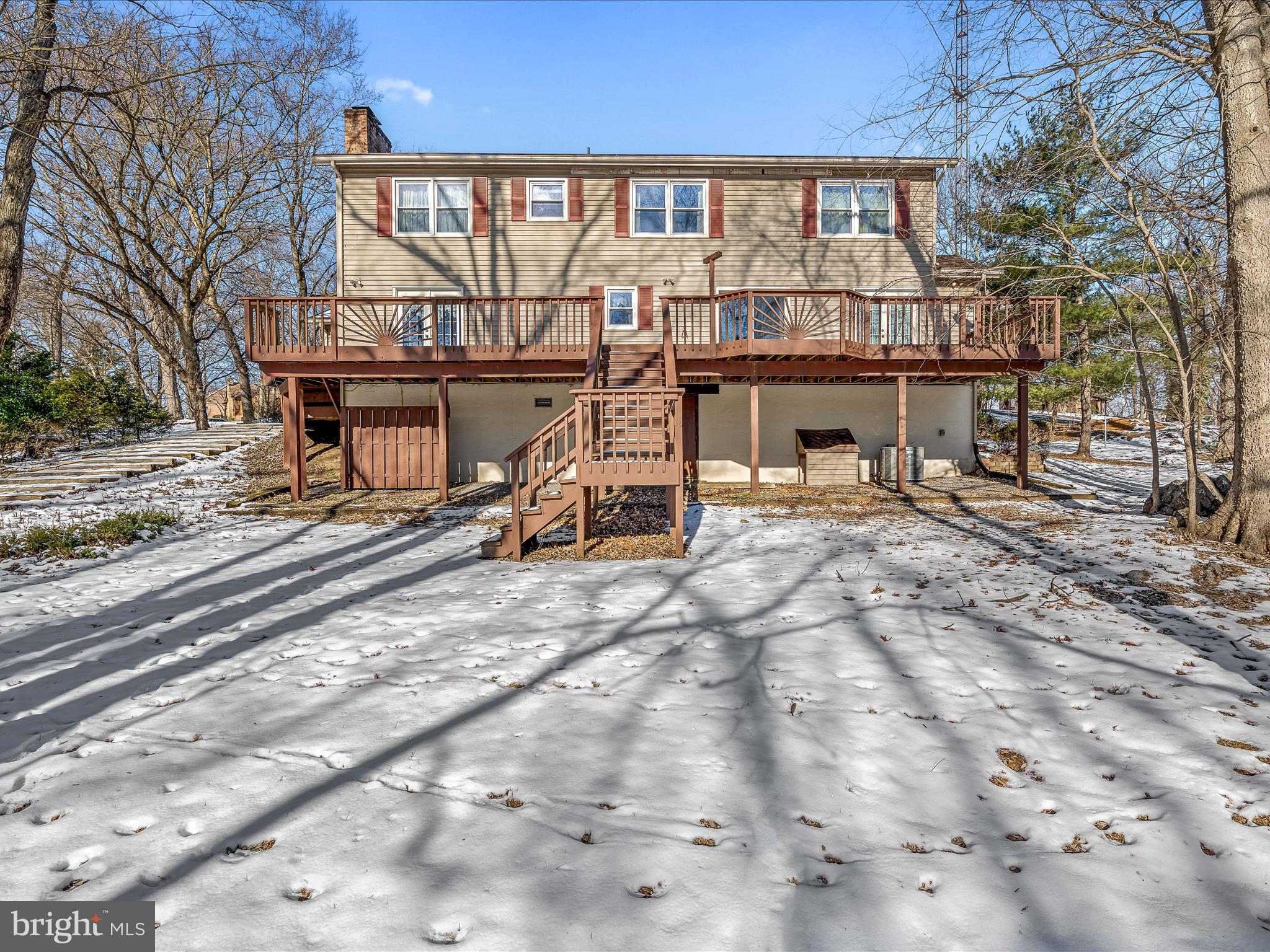 WOODBRIER MANOR - Residential