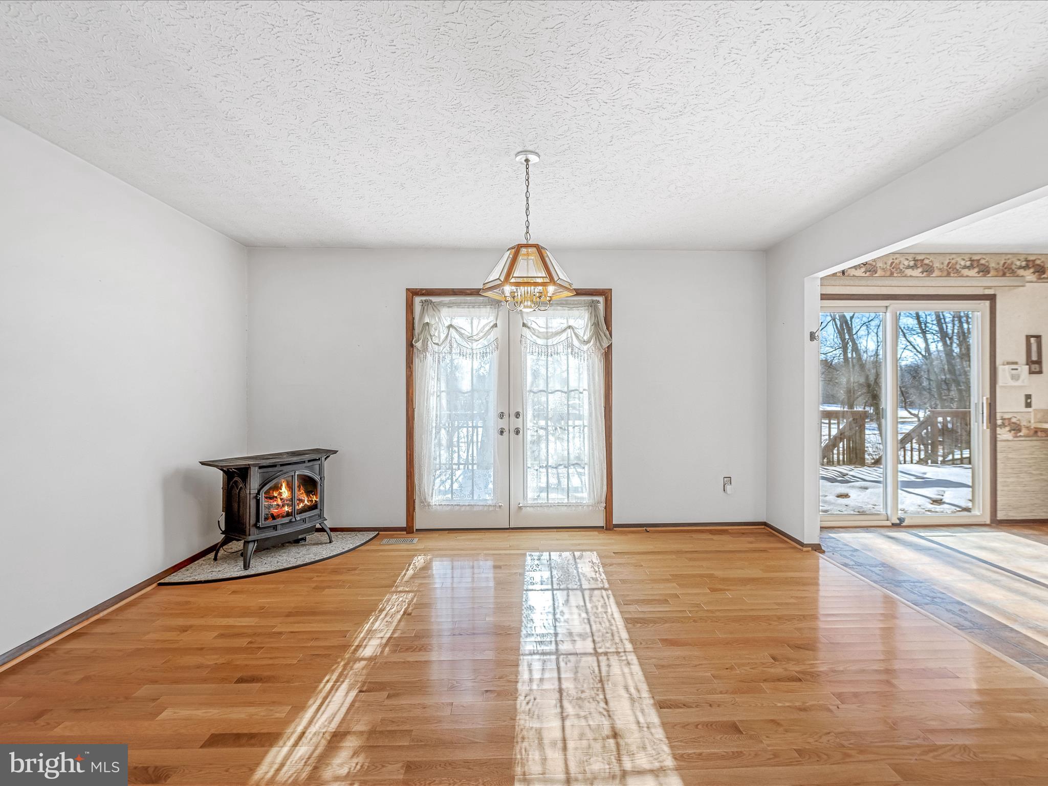 WOODBRIER MANOR - Residential