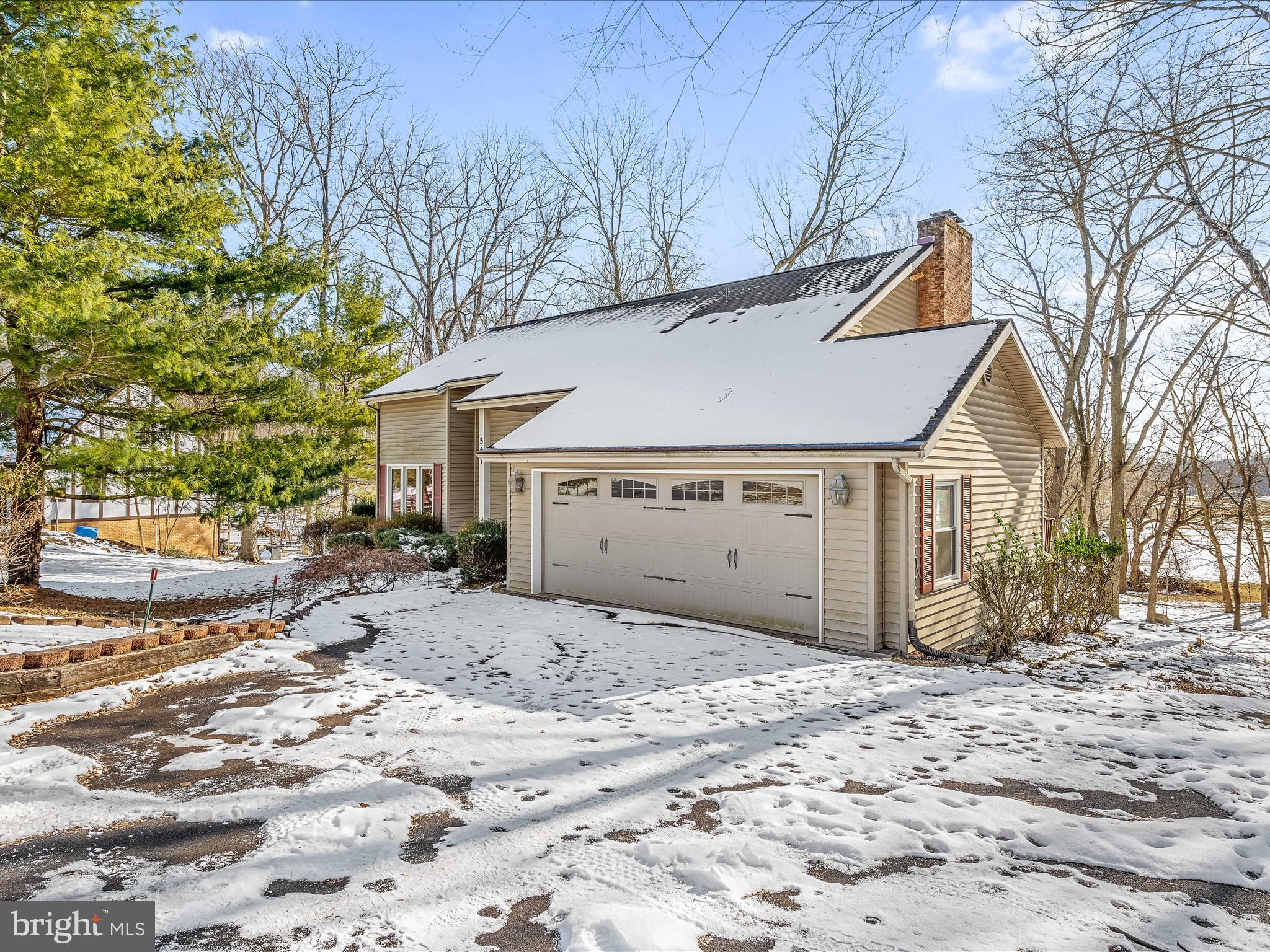 WOODBRIER MANOR - Residential