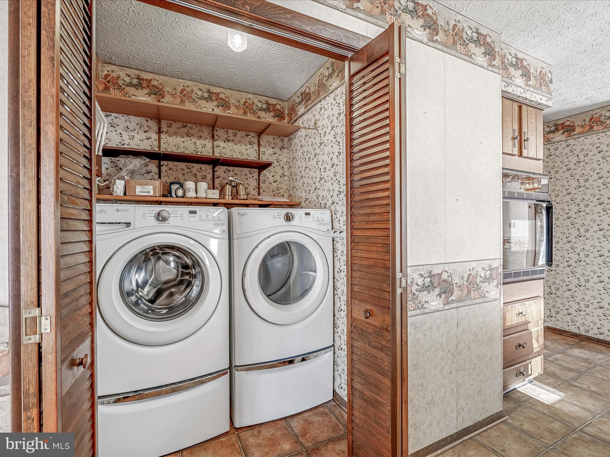 WOODBRIER MANOR - Residential