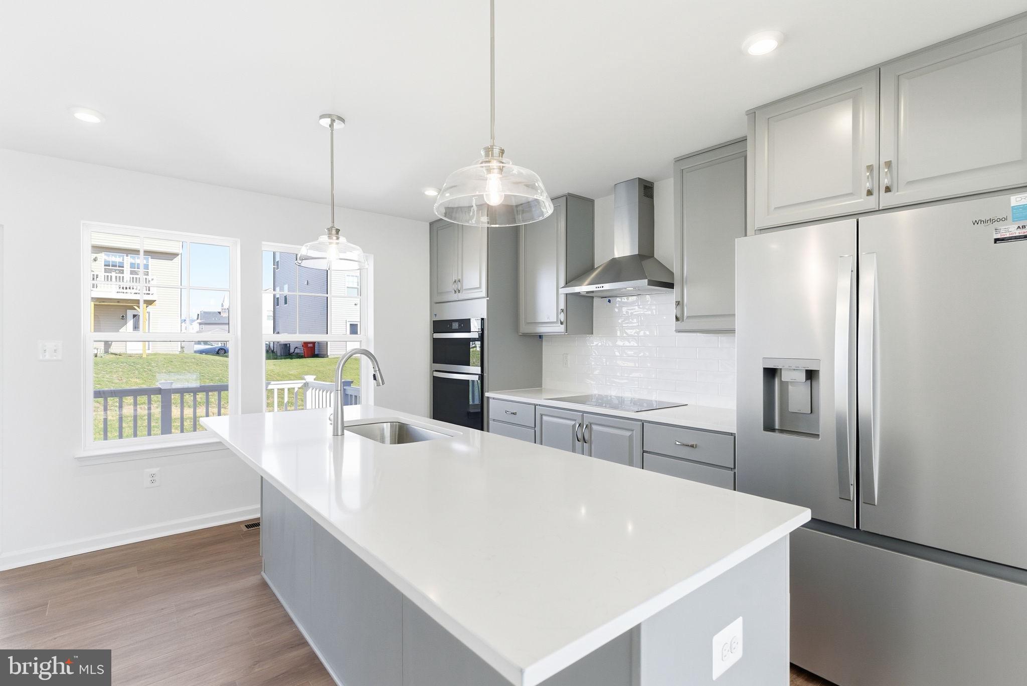 KING'S CROSSING - Residential