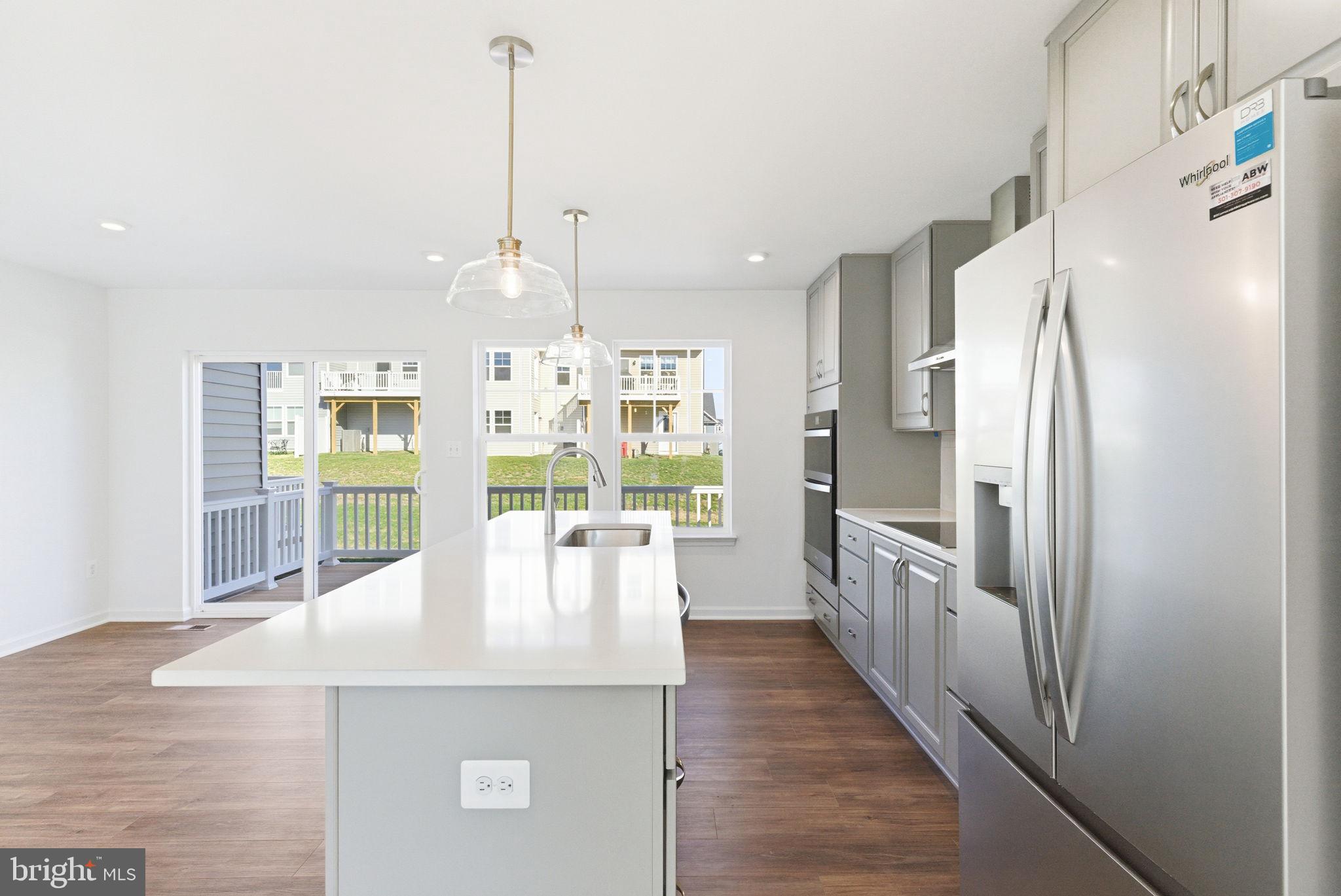 KING'S CROSSING - Residential