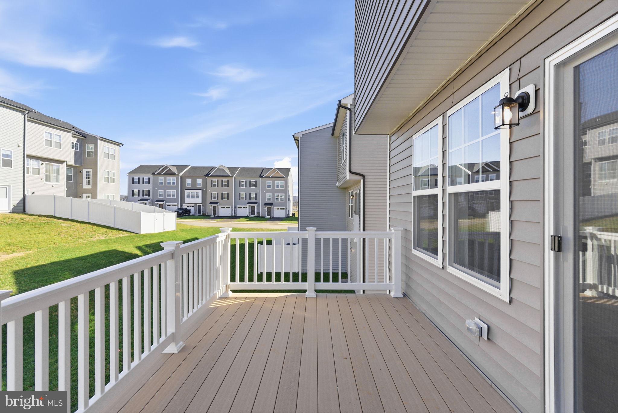 KING'S CROSSING - Residential