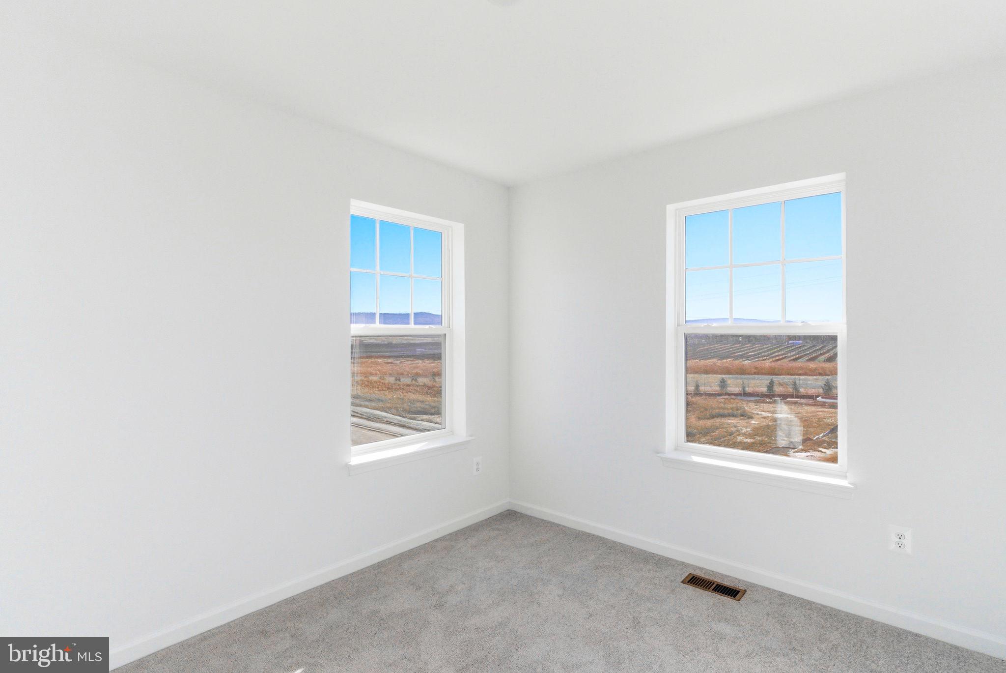 KING'S CROSSING - Residential