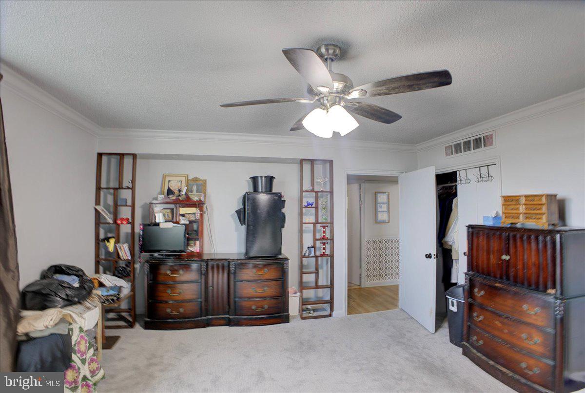 PARK TOWERS EAST - Residential