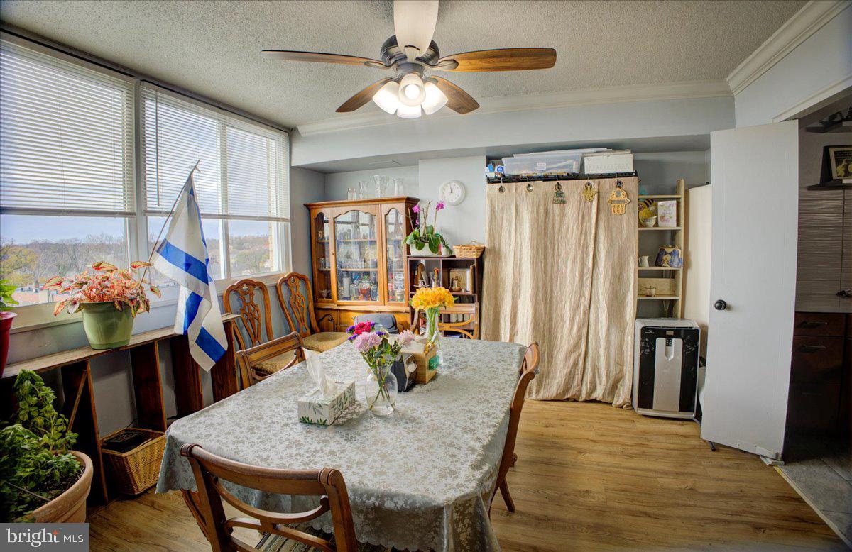 PARK TOWERS EAST - Residential