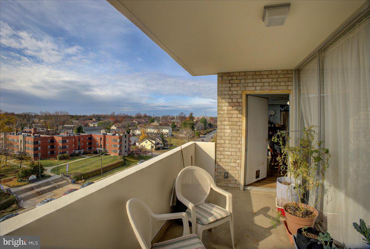 PARK TOWERS EAST - Residential