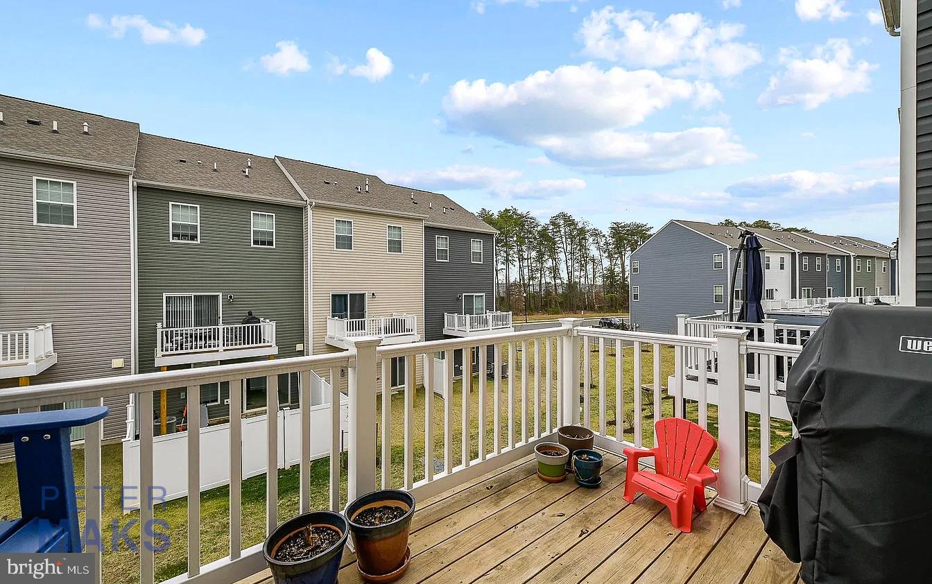 1837 ROSLYNHILL TRAIL